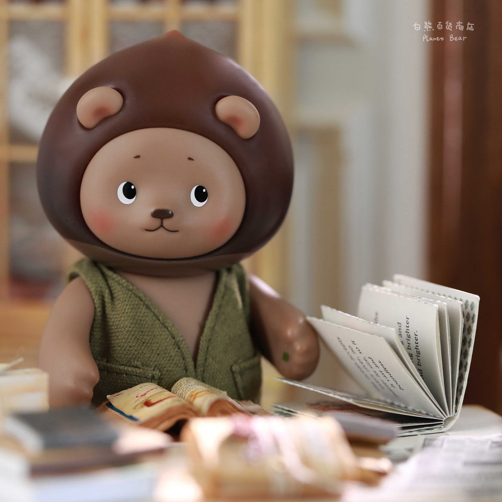 Chestnut Brown Bear Cooky Trendy Toy Figure